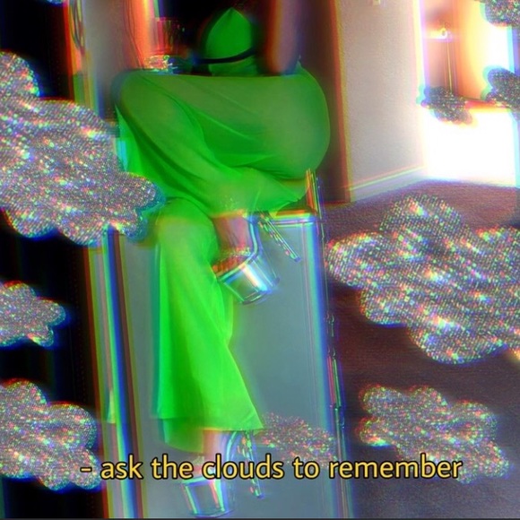 Lucite Transparent Platform Heels With Clear Lucite Chain Detailing Embelishment - Picture 4 of 8